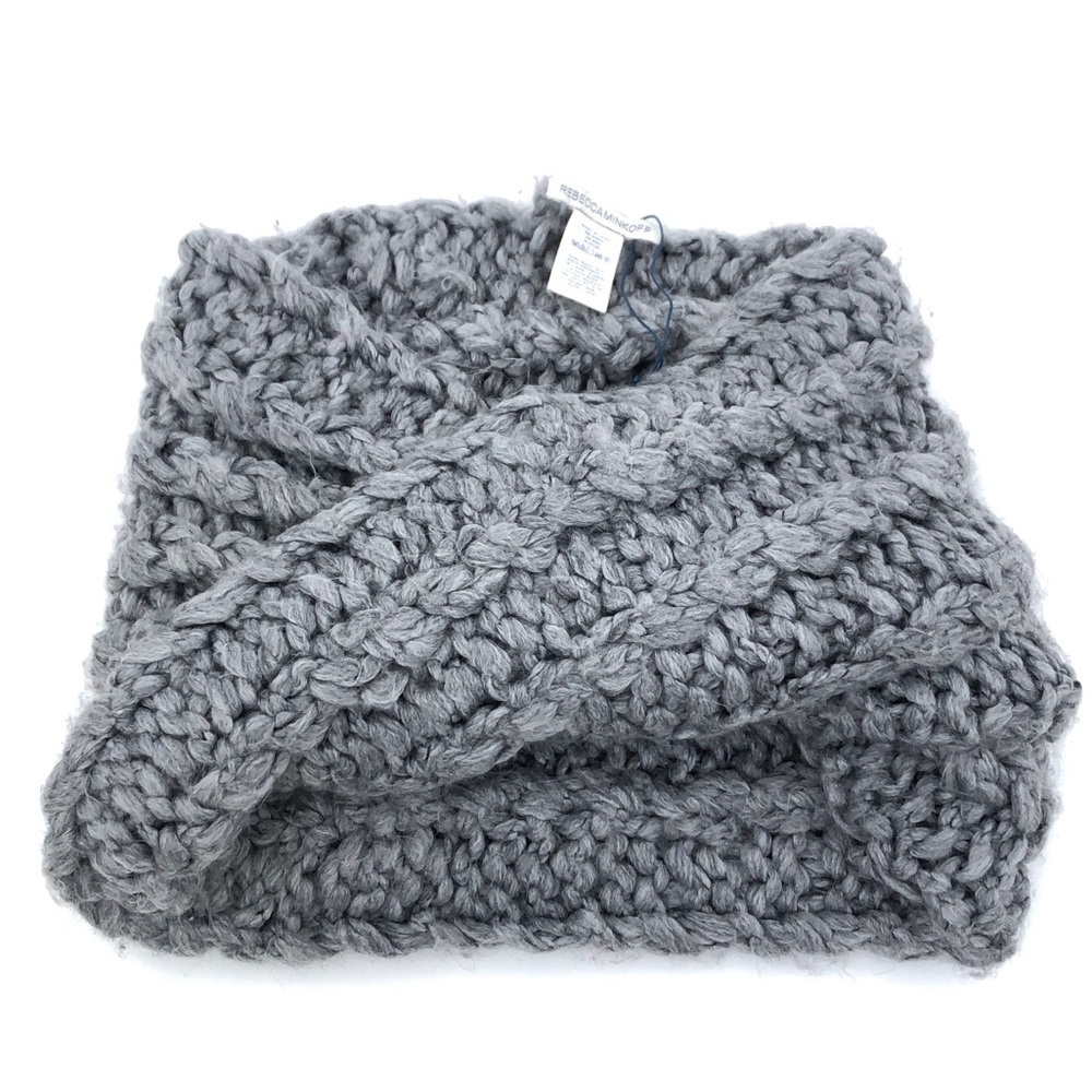 Rebecca Minkoff Gray Chunky Knit Women's Twisted Neck Scarf